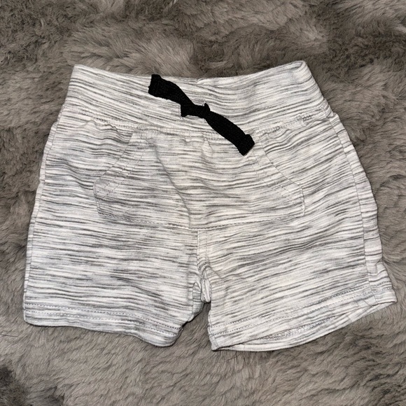 BABY BOY SHORTS - Picture 7 of 12